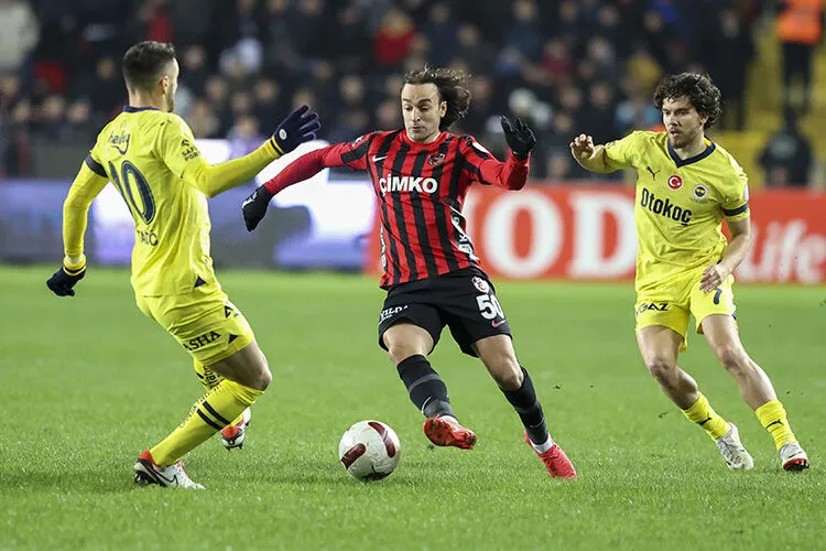 Gaziantep FK-Fenerbahçe maçında ilk 11'ler açıklandı