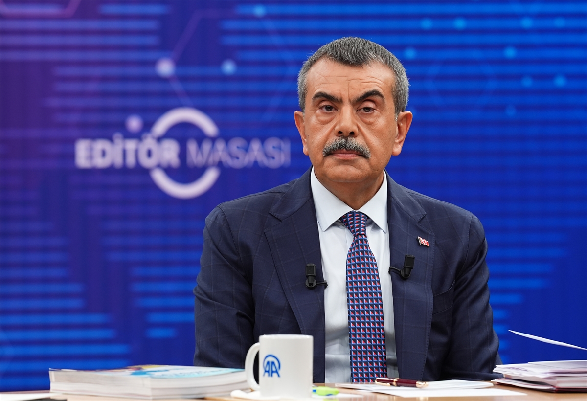 Tekin: "Müfredatı seyreltik, Türkiye Yüzyılı Maarif Modeli başarıyı artırdı"