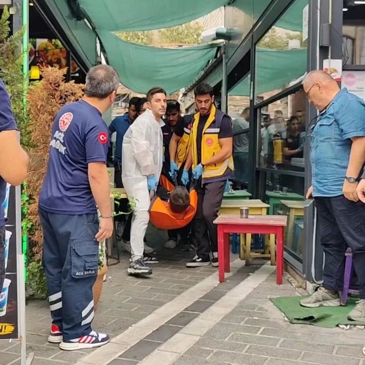 Fatih’te iş yerine silahlı saldırı: 2 ölü, 2 yaralı