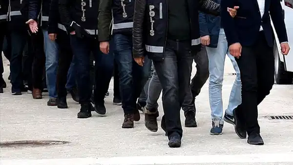 FETÖ’nün kamudaki ‘izdivaç’ yapılanmasına operasyon: 60 gözaltı