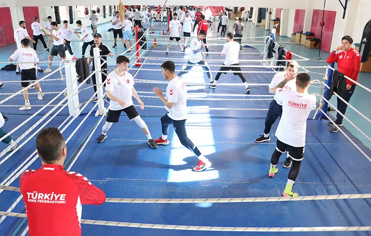 Türkiye Boks Federasyonu, yüksek performans direktörü Nazım Dalkıran ile yollarını ayırdı