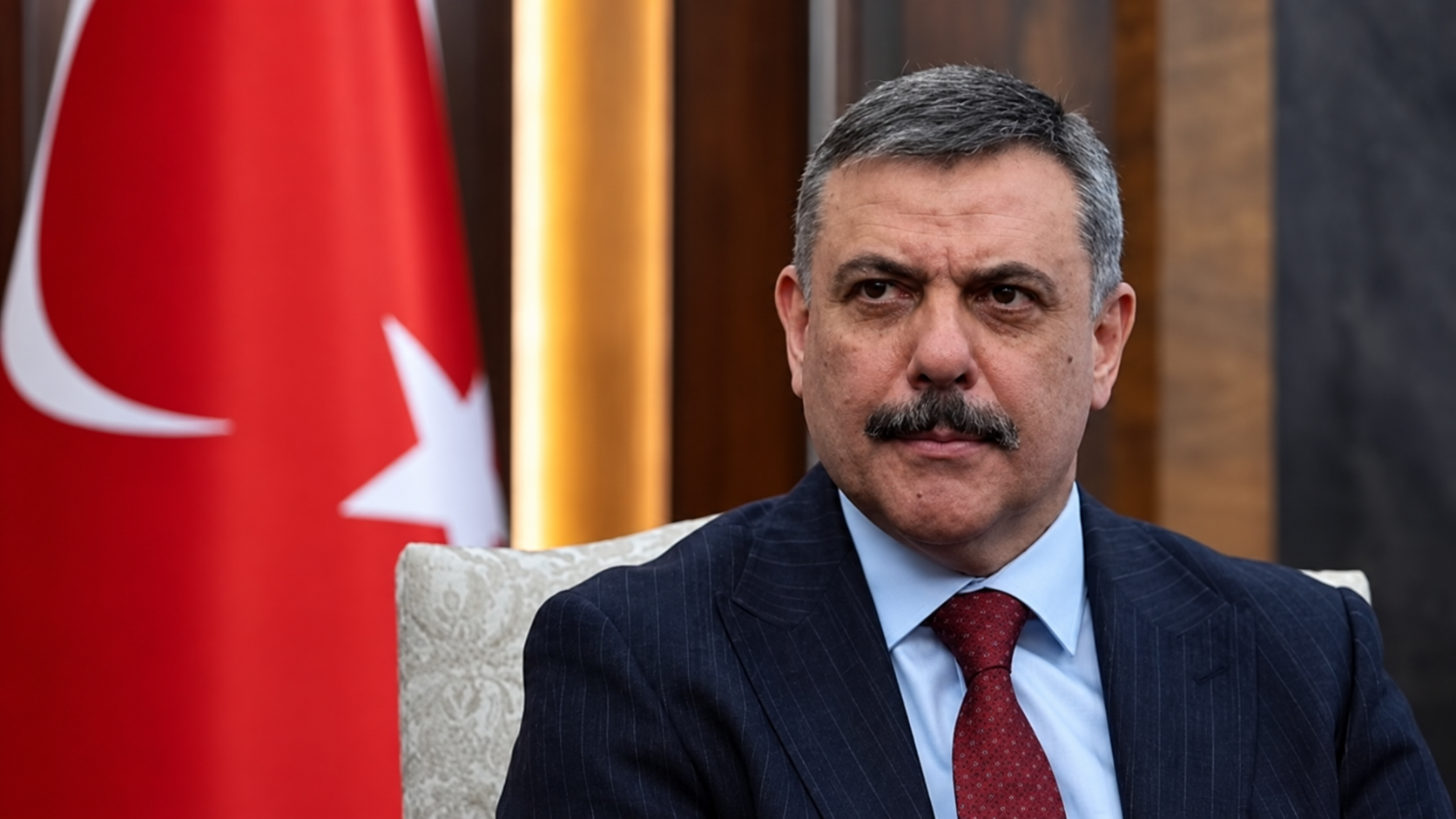 Bakan Çiftçi’den polislere ters kelepçe talimatı: Burunları sürtsün