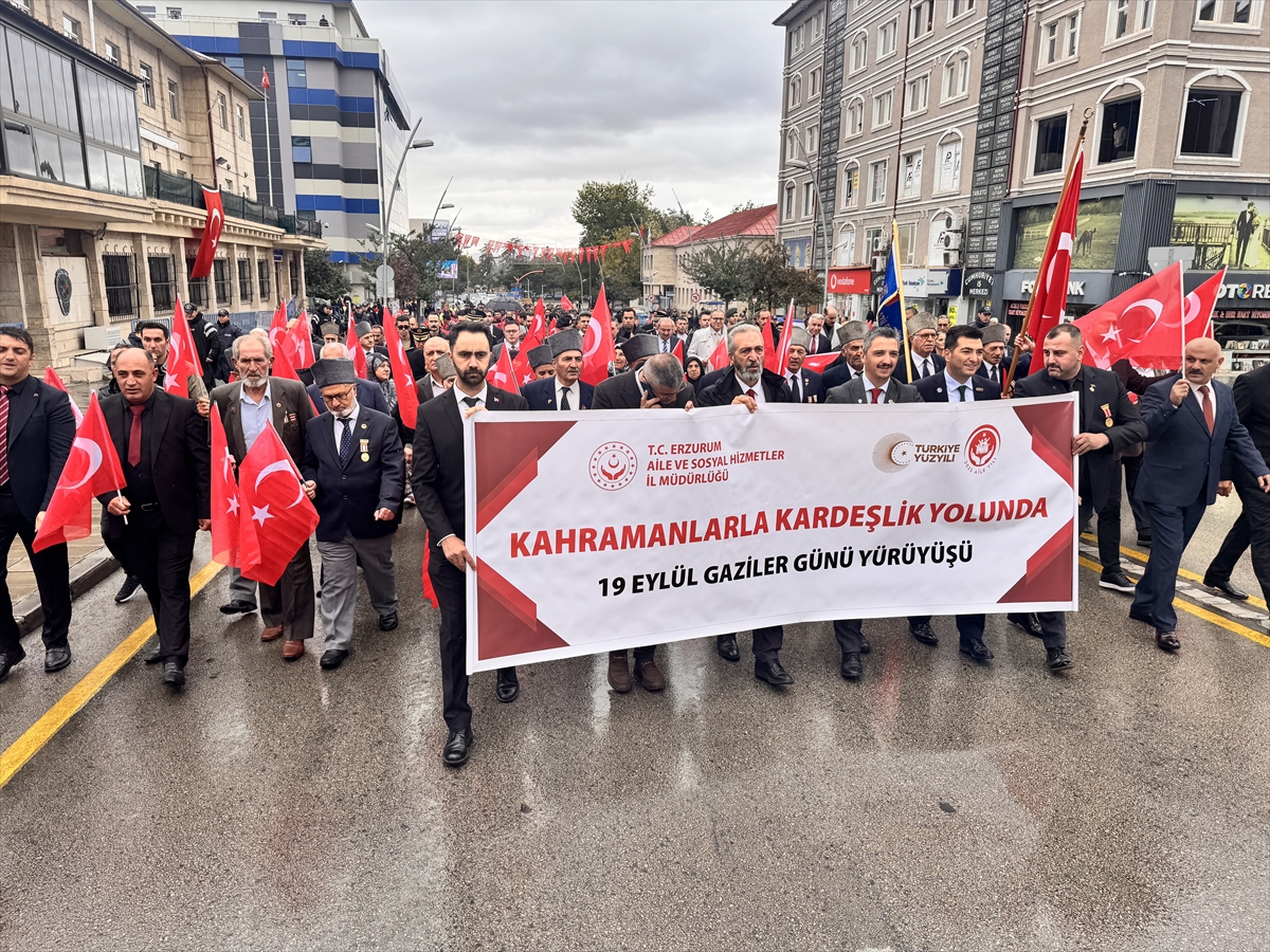 İstanbul'da anlamlı Gaziler Günü yürüyüşü