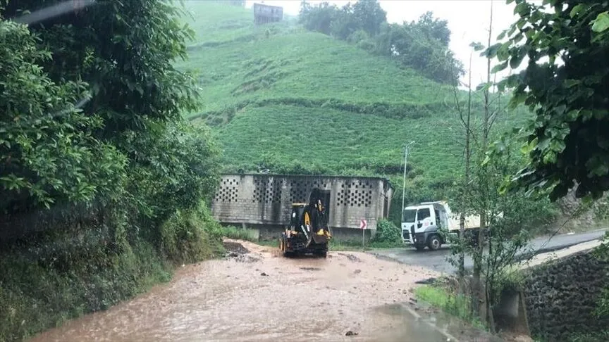 Gece saatlerine dikkat! Rize ve Artvin’e kuvvetli yağış geliyor
