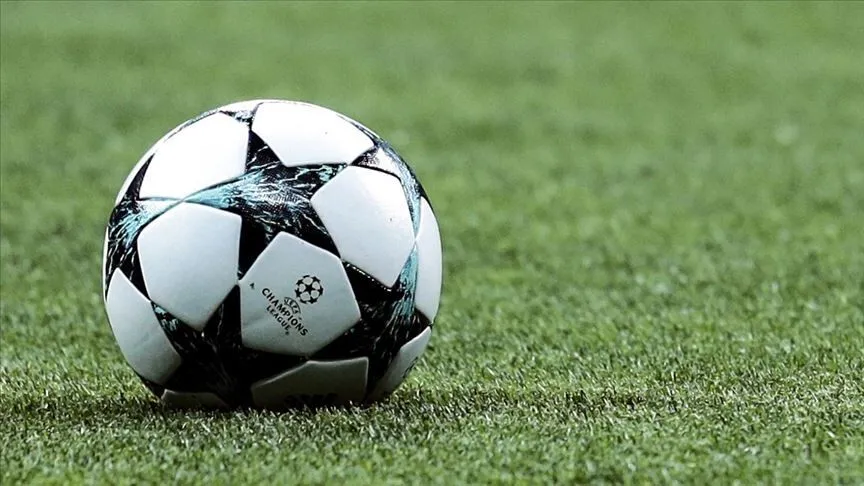 Derbi üstüne derbi! Futbolseverleri ekrana kilitleyecek pazar