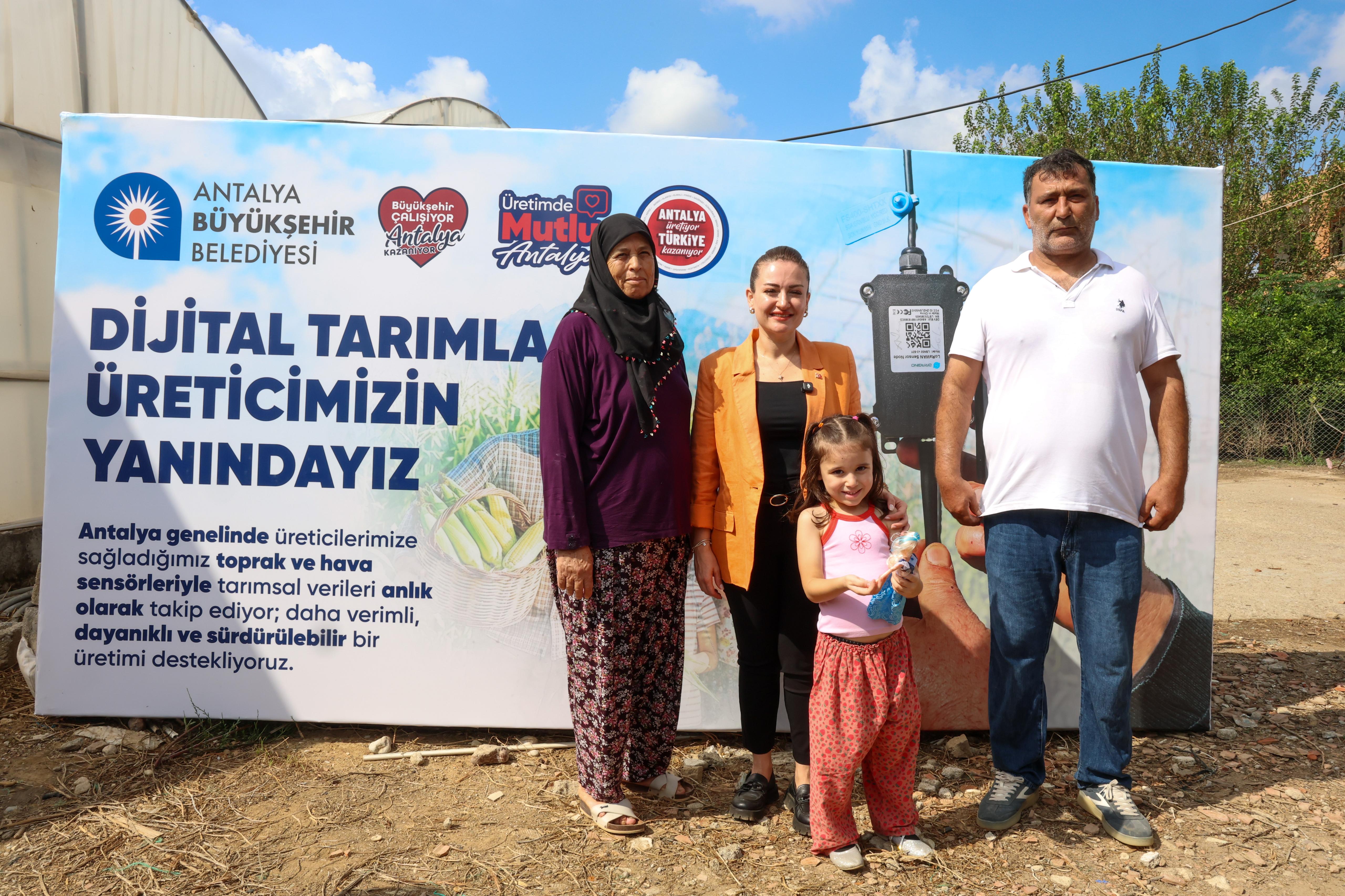 Antalya'da seracılara gece nöbetini bitirecek destek: 700 üreticiye dijital sensör