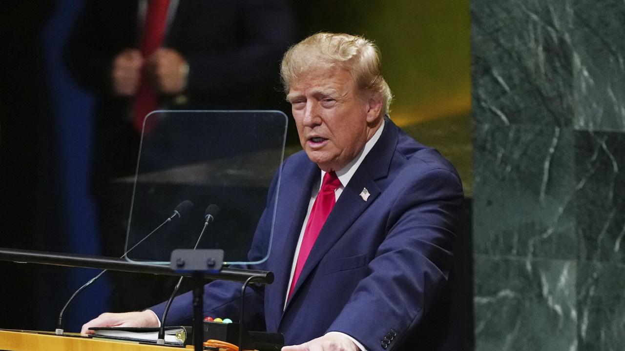 Trump açıkladı: ABD'li yetkililer İran heyetiyle 3 saat görüştü