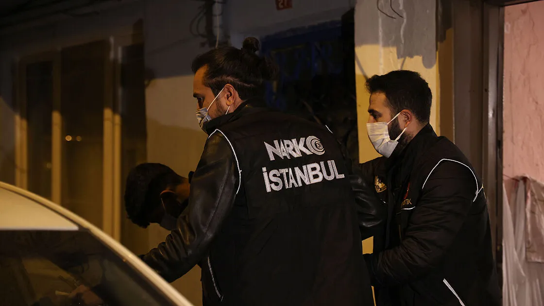 İstanbul'da iki adrese operasyon: 272 kilo uyuşturucu ele geçirildi