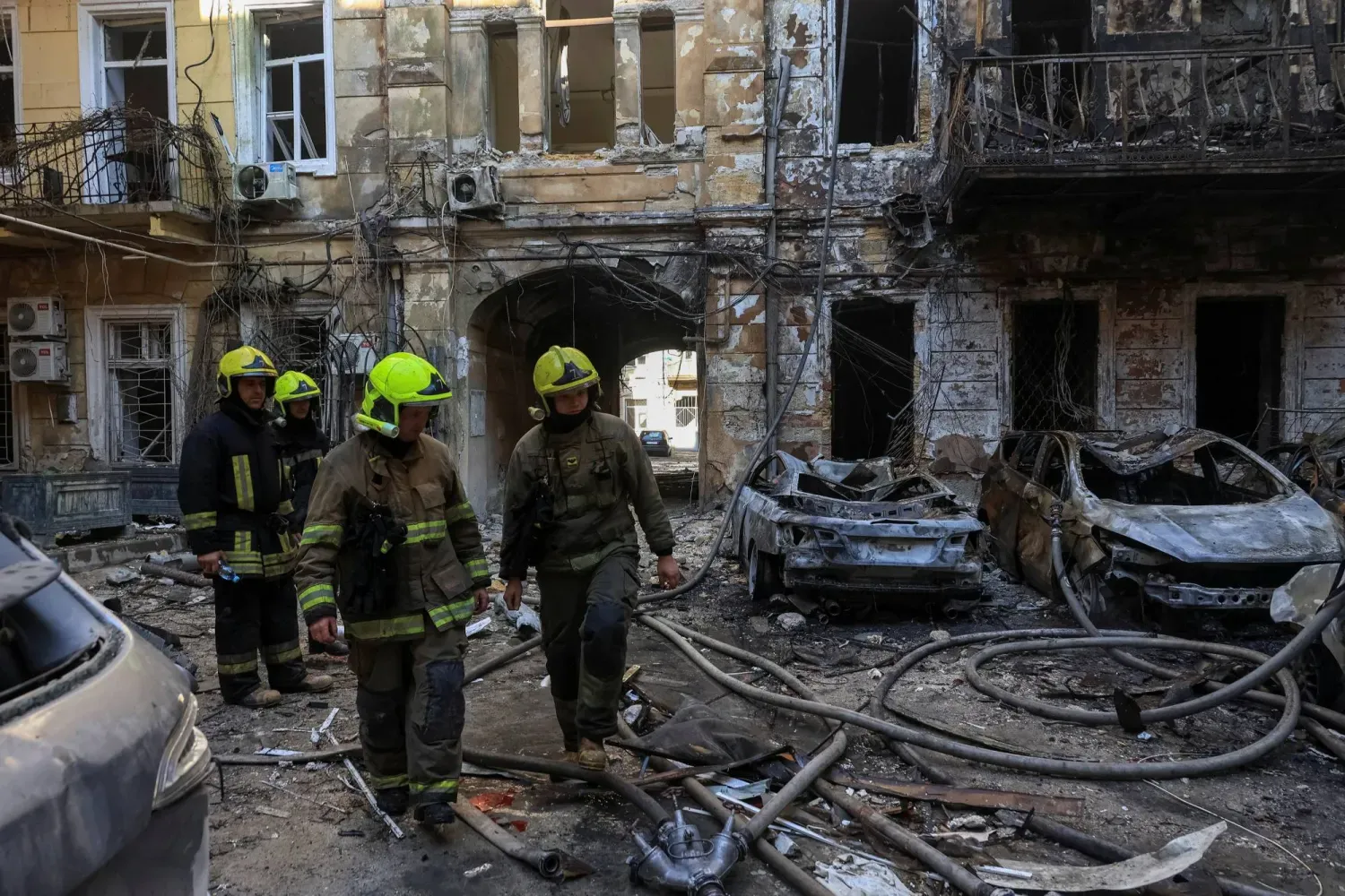 Rusya’dan gece saldırısı! Kiev’de fabrika, Odessa’da gemi vuruldu