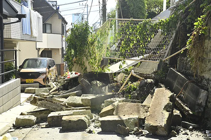 Japonya'da tayfun can aldı: 9 ölü, 4 kişi kayıp