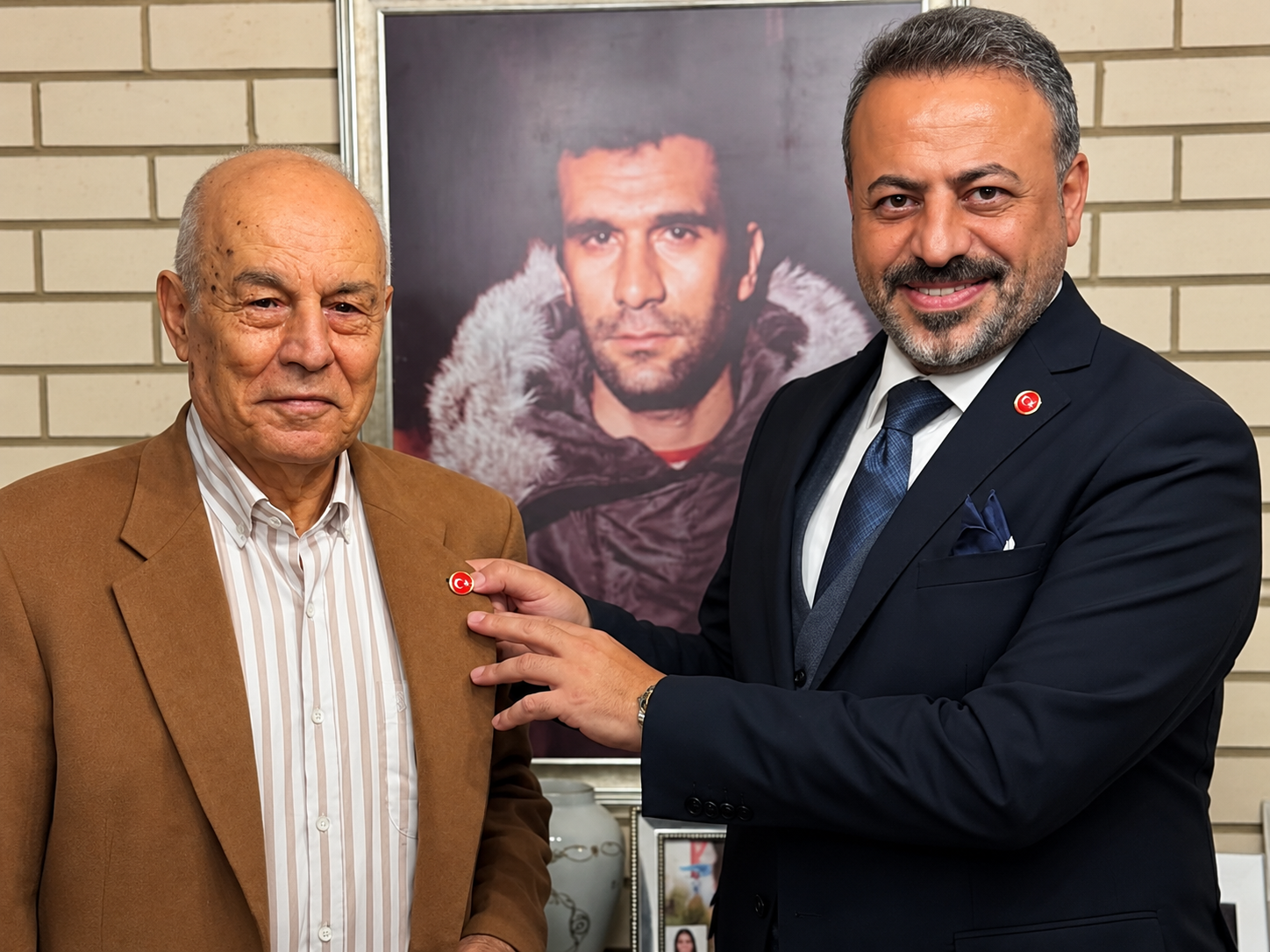 Deniz Gezmiş’in ağabeyi YENİ Parti’ye üye oldu