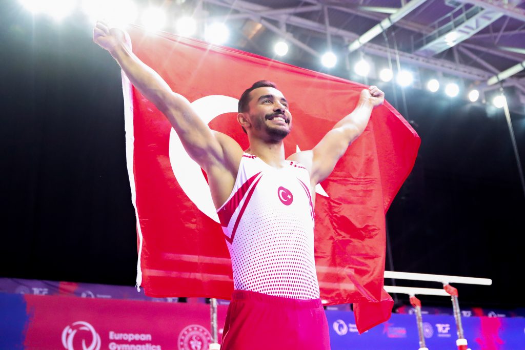 Milli cimnastikçi Ferhat Arıcan Fransa'da şampiyon oldu