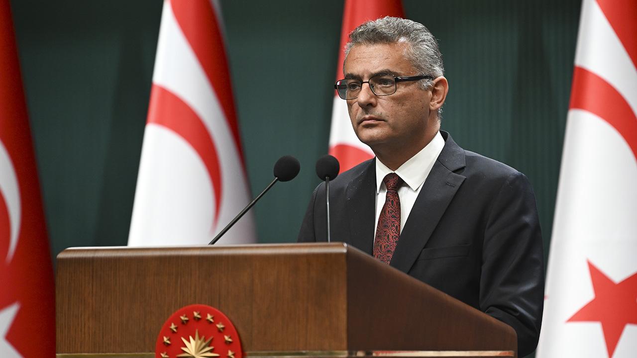 Erhürman’dan Rum tarafına: “Pişmiş aşa su katmaktır”