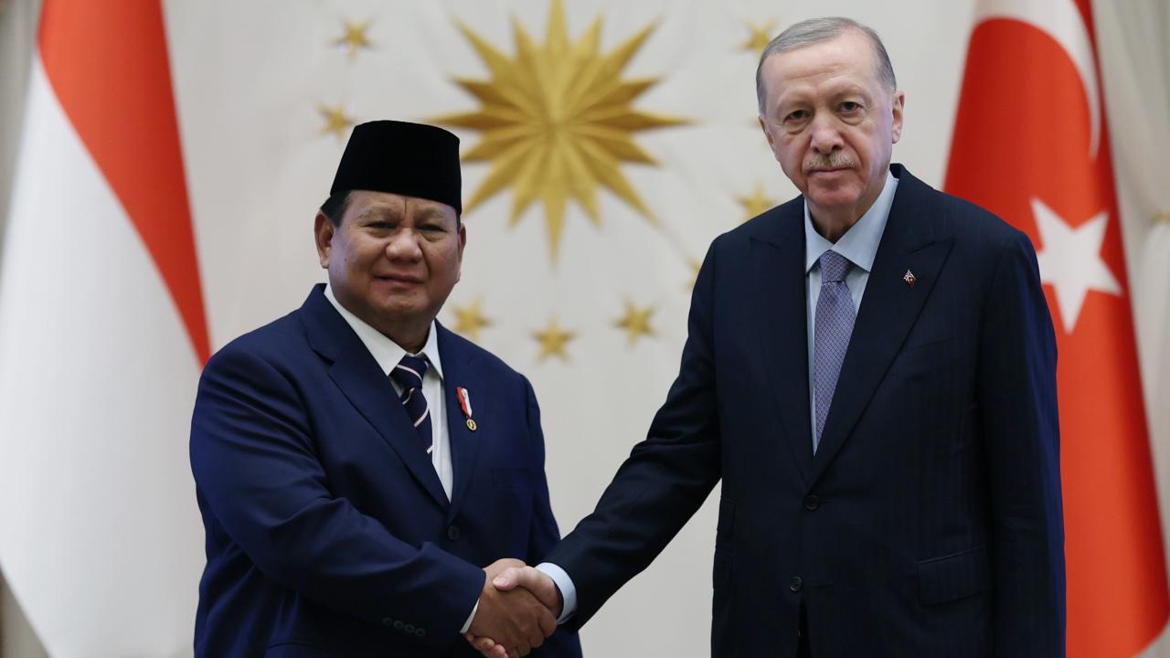 Erdoğan’dan Subianto’ya Antalya daveti