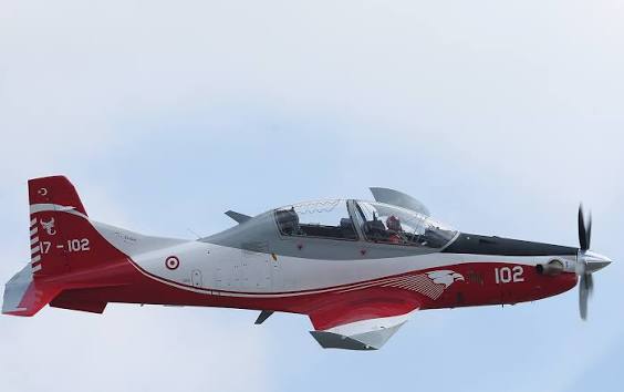 Türk pilotlarının yeni eğitim uçağı HÜRKUŞ-II göreve hazır