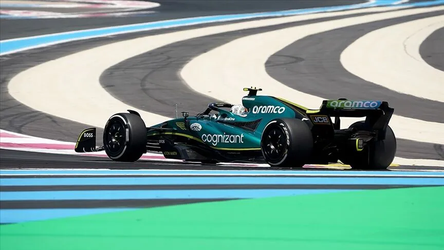 Eski şampiyon Sebastian Vettel Formula 1'e dönüş için kapıyı açık bıraktı