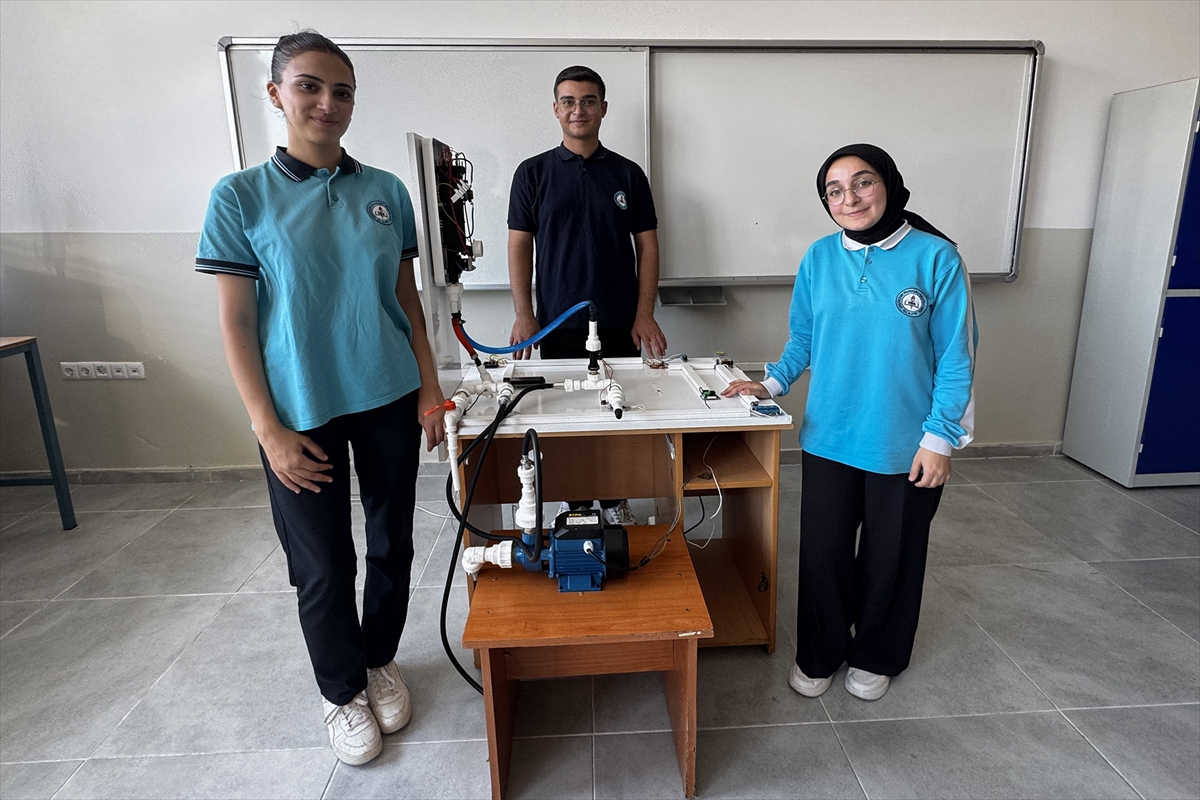 Elazığlı liselilerin büyük başarısı: Su tasarrufu projesiyle BAE'de dünya finalindeler