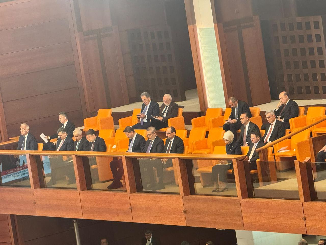 TBMM açılışında dikkat çeken kare: Mehmet Şimşek bakanların arasında görünmedi