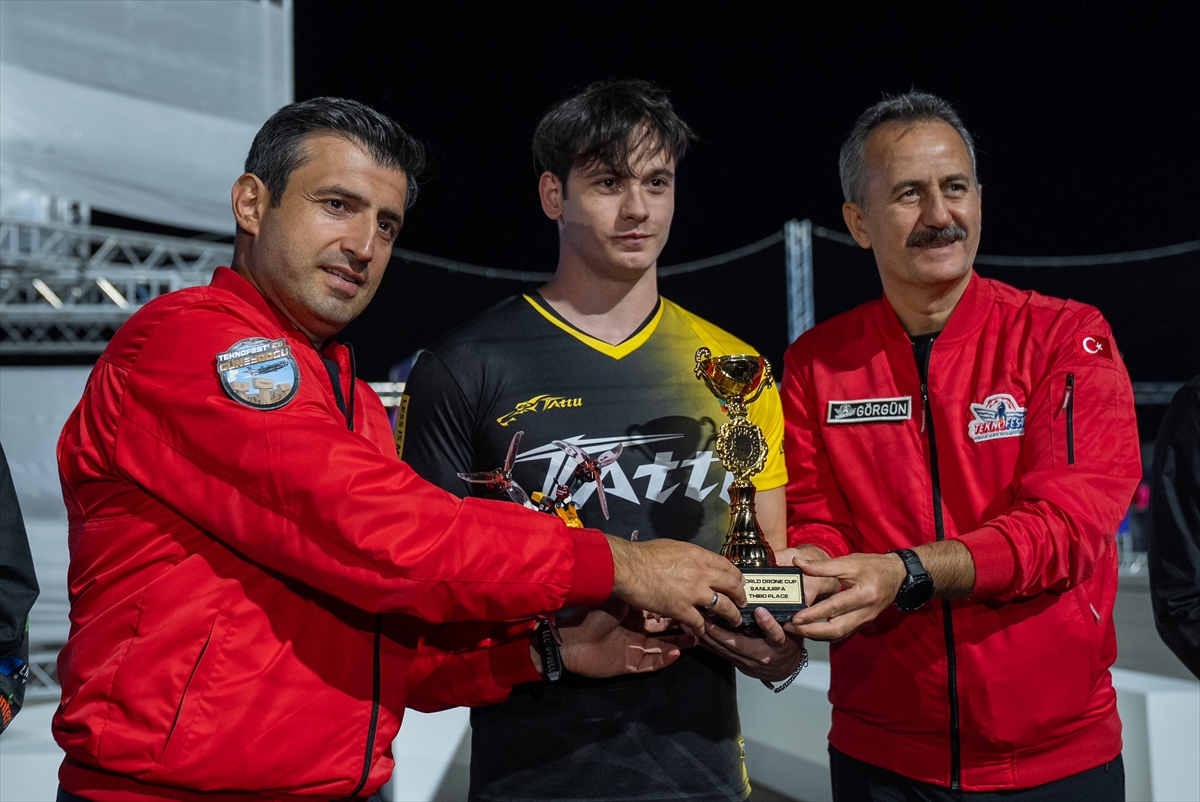 TEKNOFEST'te final zamanı! Kupalar sahiplerini buldu