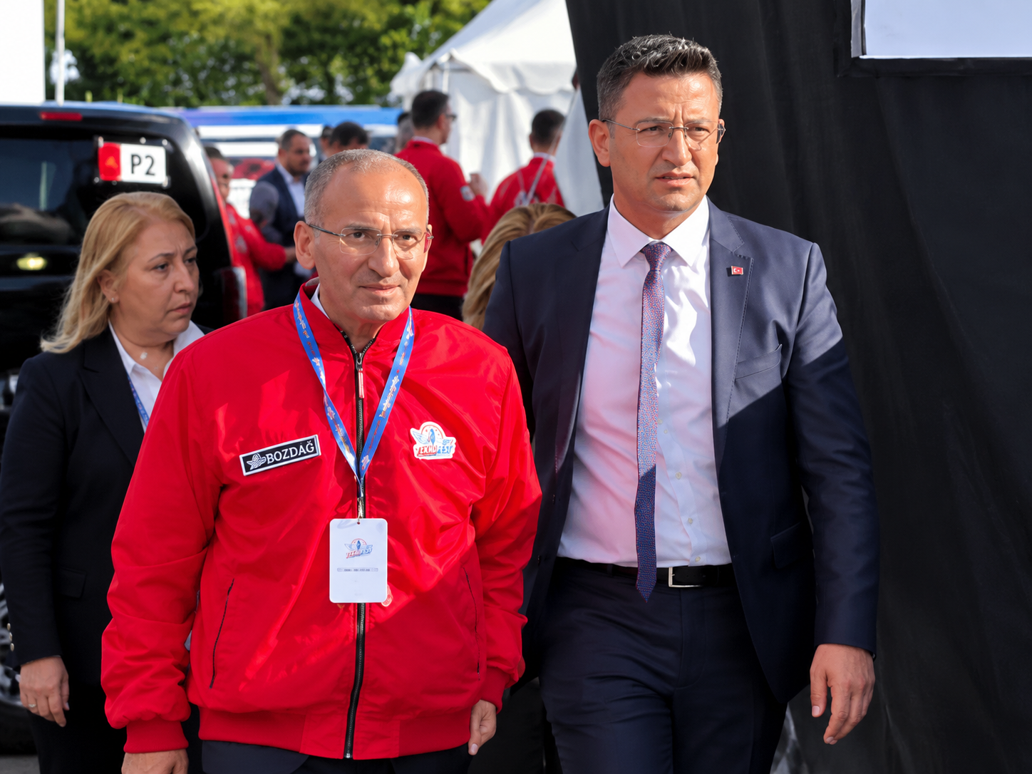 Bir süredir tedavi gören Bekir Bozdağ yeniden sahada