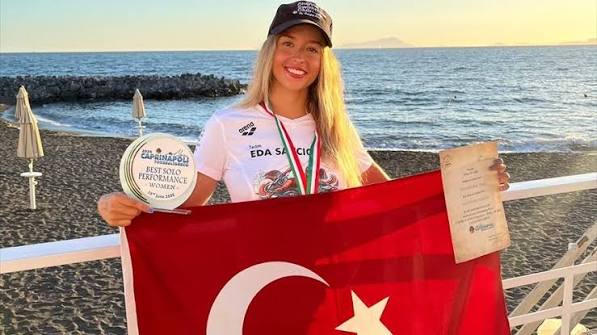 Eda Savcıgil kaç yaşında, nereli ve hangi başarıları elde etti?