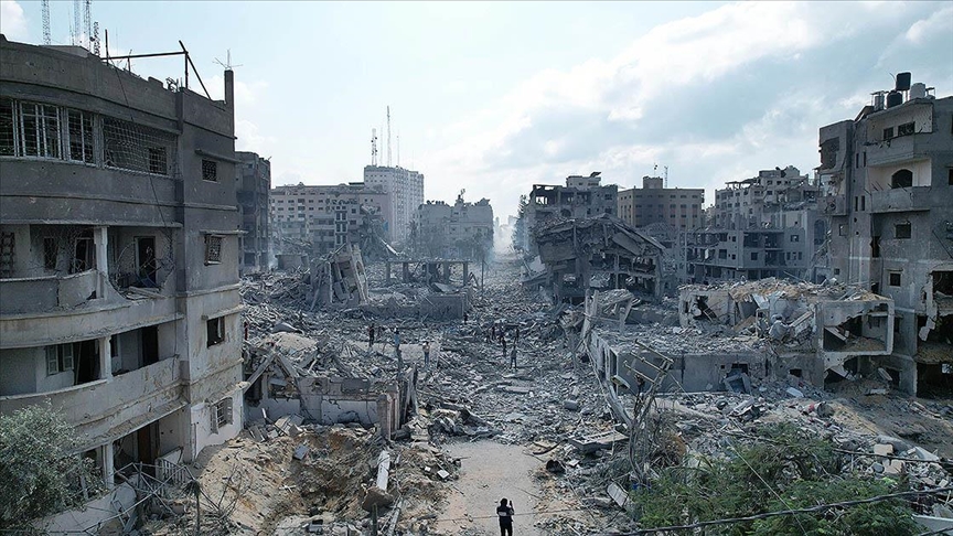 Gazze'de okula saldırı: Biri çocuk 3 sivil yaralandı