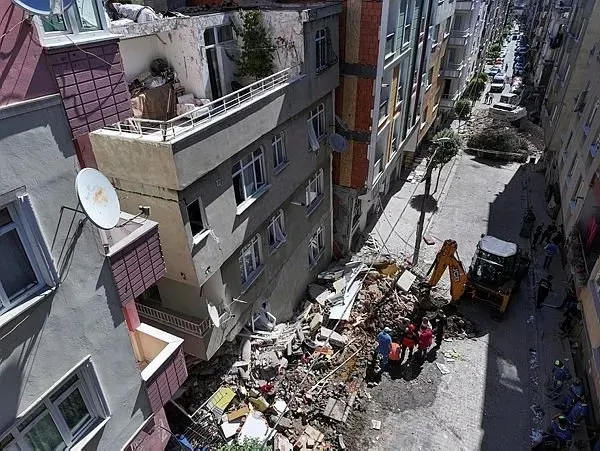 İstanbul'da korkutan gerçek! Bu binaların yıkılması için depreme bile gerek yok
