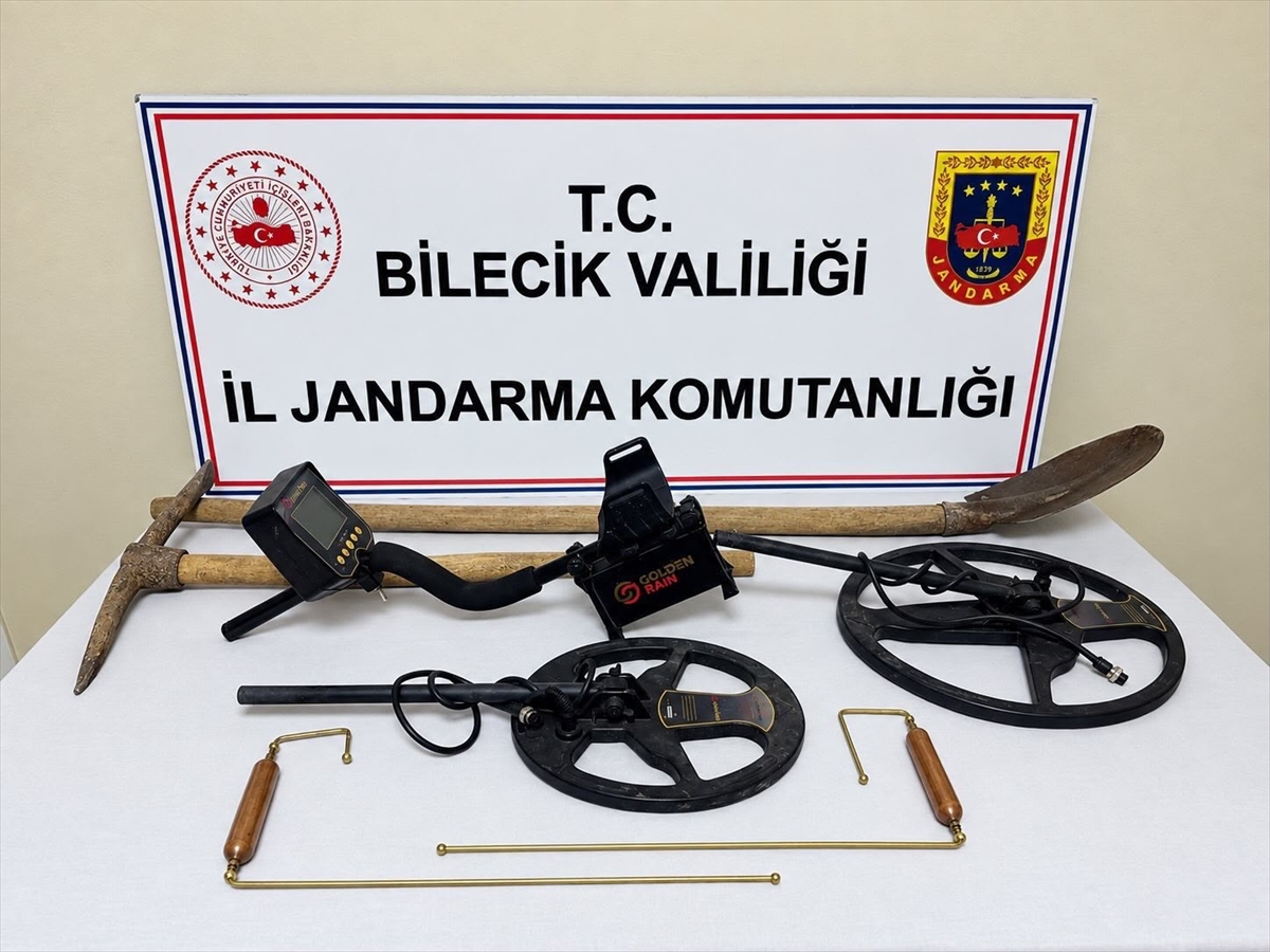 Bilecik’te kaçak kazı yapan 2 kişi gözaltına alındı