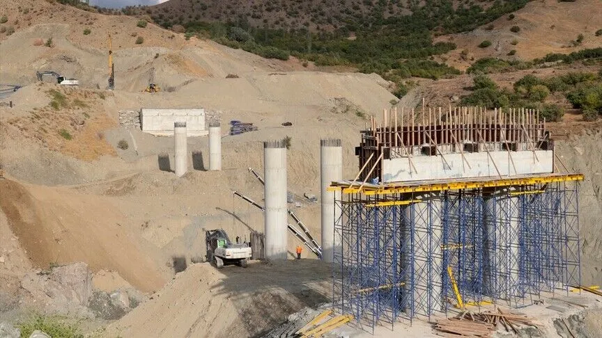 Hakkari-Van yoluna iki yeni köprü: Kasım sonunda açılacak
