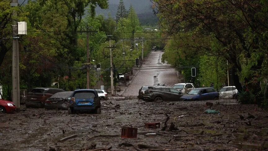 Şili’de sel felaketi: Mapocho Nehri taştı, 6 kişi yaralandı