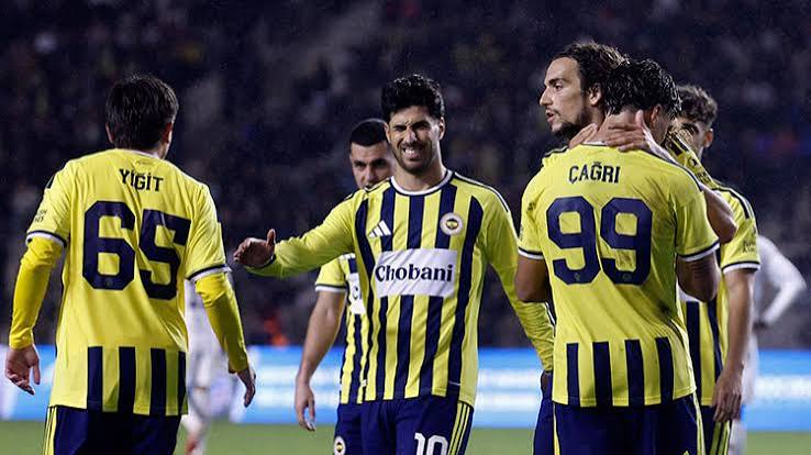 Fenerbahçe’nin Rizespor maçı kamp kadrosu açıklandı: Gözler ilk 11’de