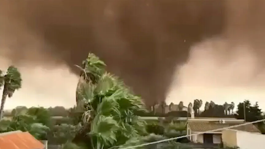 İtalya'da çifte hortum felaketi: 4'ü çocuk 11 yaralı