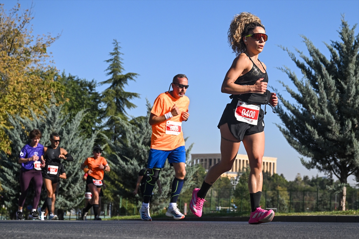 Başkentin kalbinde Cumhurbaşkanlığı Yarı Maratonu heyecanı