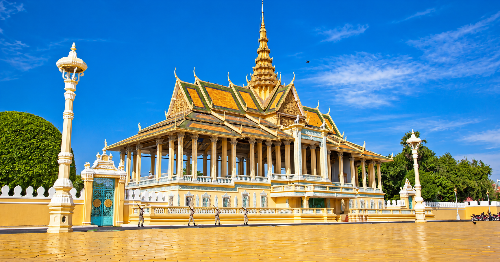 Altın çatılı tapınaklar ve nehirler arasında Phnom Penh