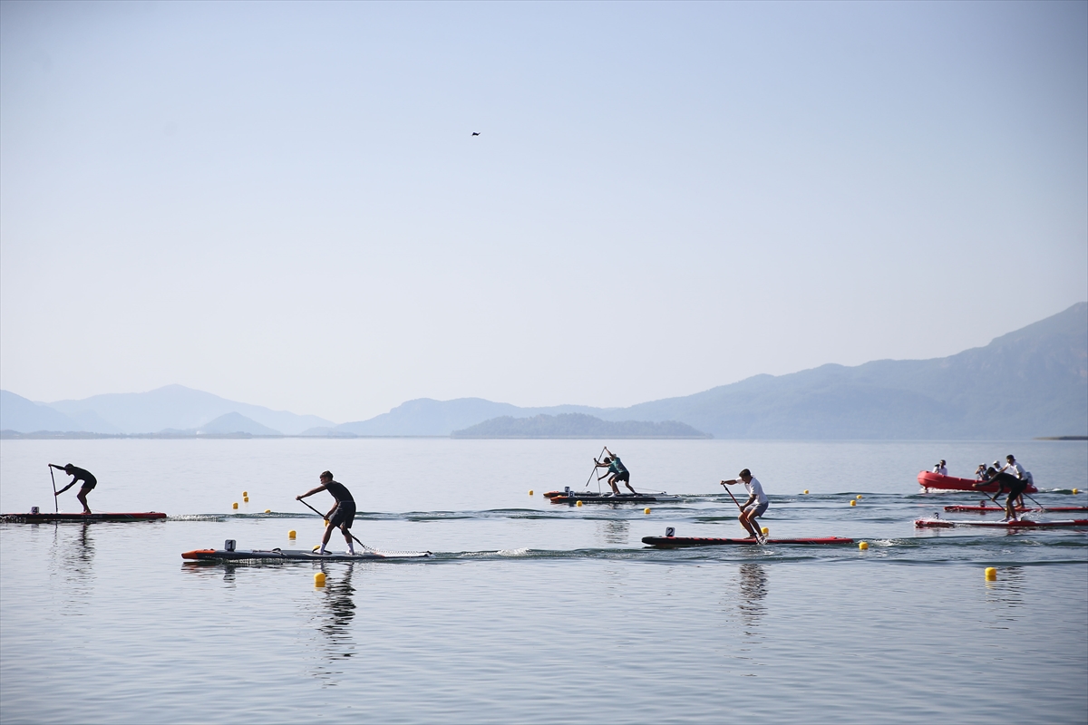 Türkiye'nin ilk resmi SUP şampiyonasında 81 sporcu yarıştı