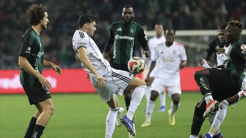Beşiktaş Kocaelispor'u ağırlıyor! Maç saat kaçta, hangi kanalda?