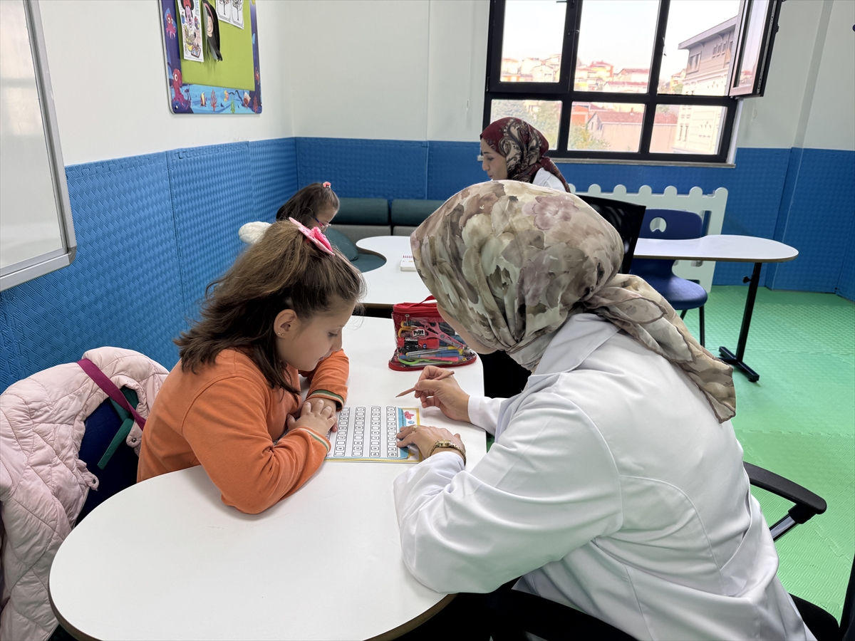 İstanbul'da özel gereksinimli çocuklara 3 sınıf desteği