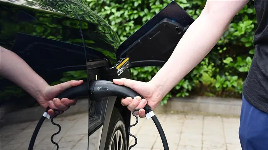 Geleceğin otomobili hangisi? Elektrikli araçlara geçiş nasıl olacak?