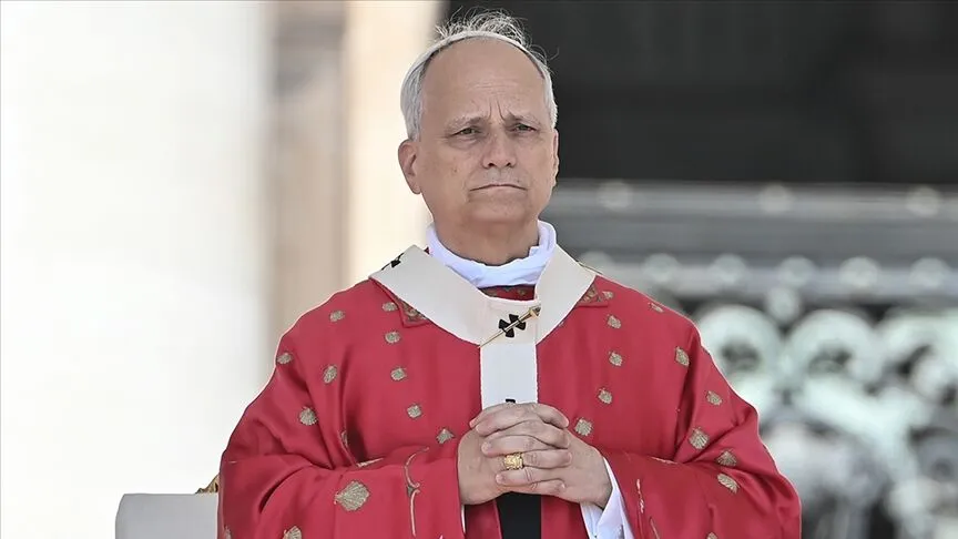 Papa 14. Leo akciğer ameliyatı için hastaneye yattı