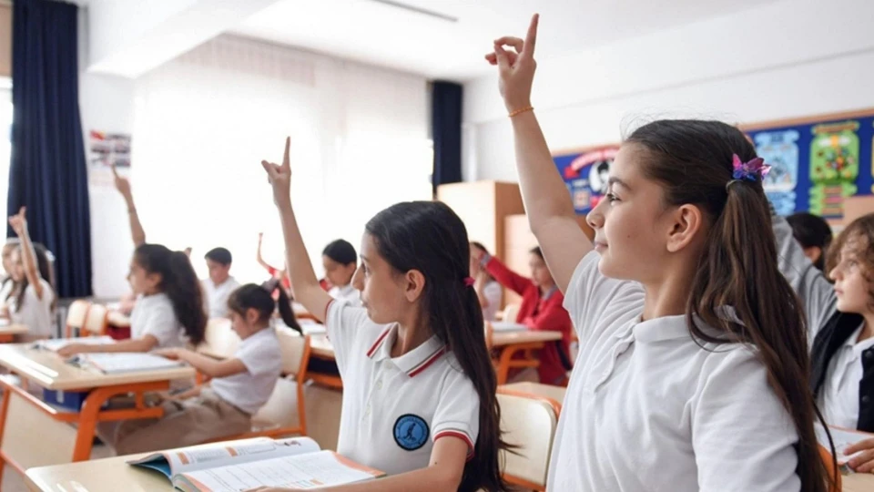 Bugün okullar tatil mi? 15 Ekim'de hangi illerde okullar tatil edildi?