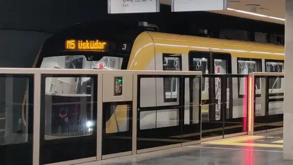 İstanbul'da hangi metrolar çalışıyor? 15 Ekim sefer listesi  Marmaray, metro ve tramvay çalışıyor mu? Hat hat son durum