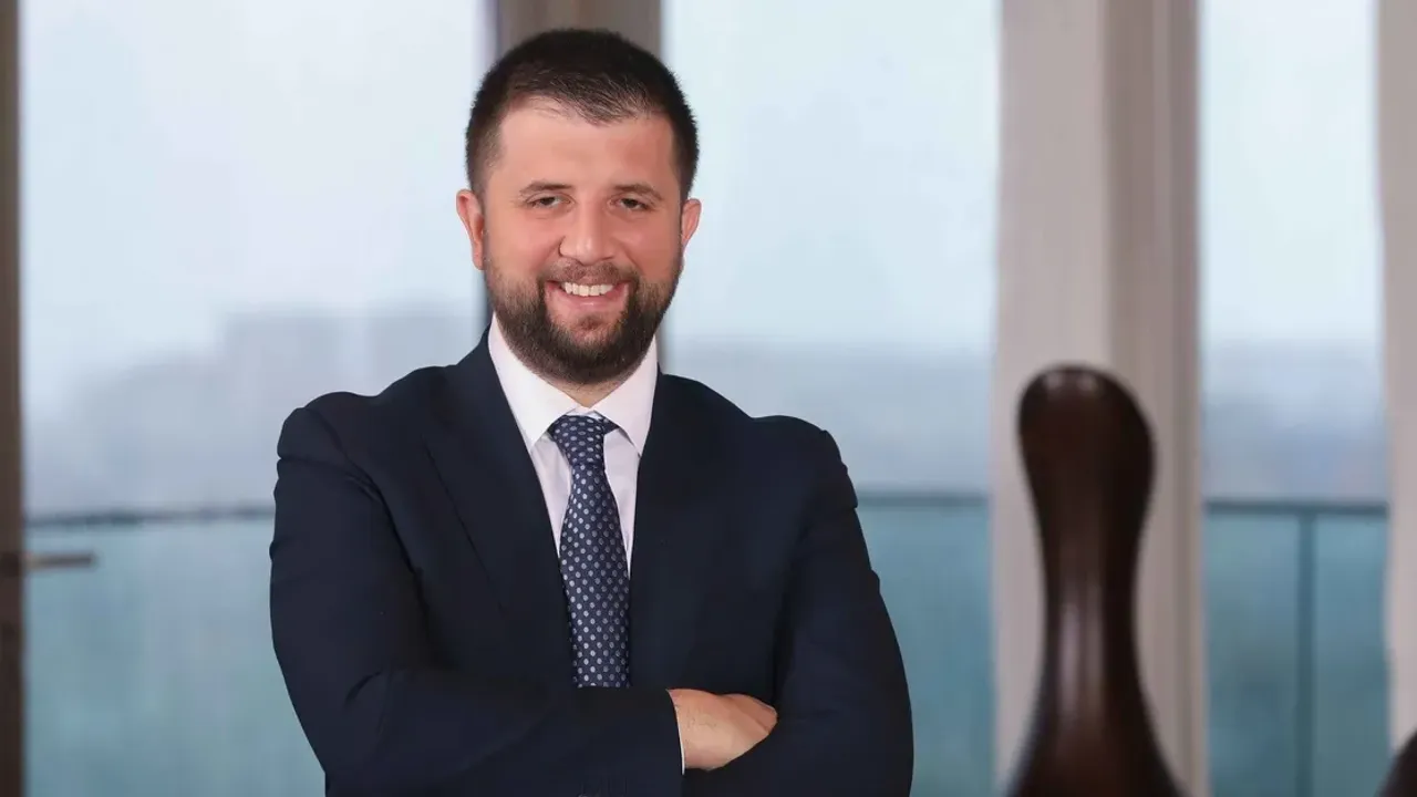 Akfen Holding Başkanı Hamdi Akın'ın oğlu gözaltında