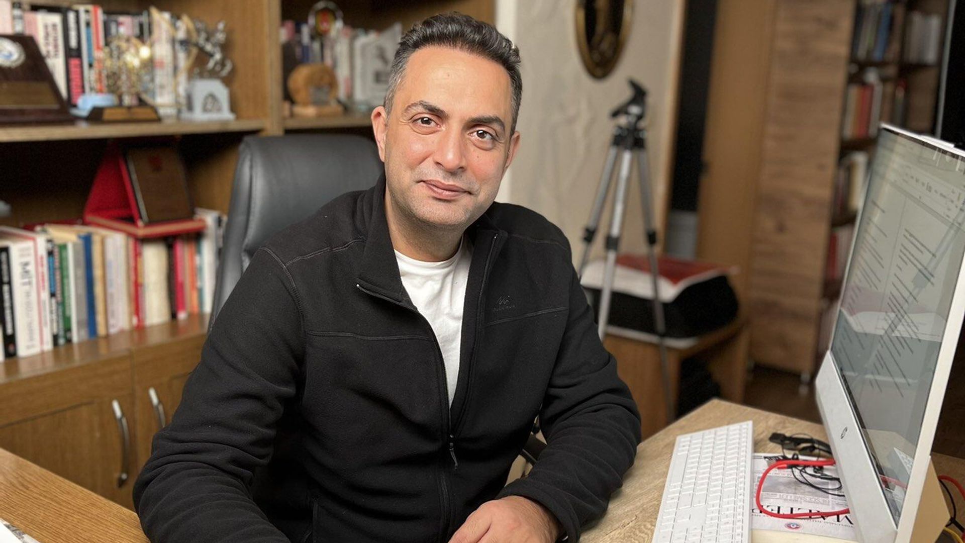 Gazeteci Murat Ağırel gözaltına alındı! Ev hapsindeydi