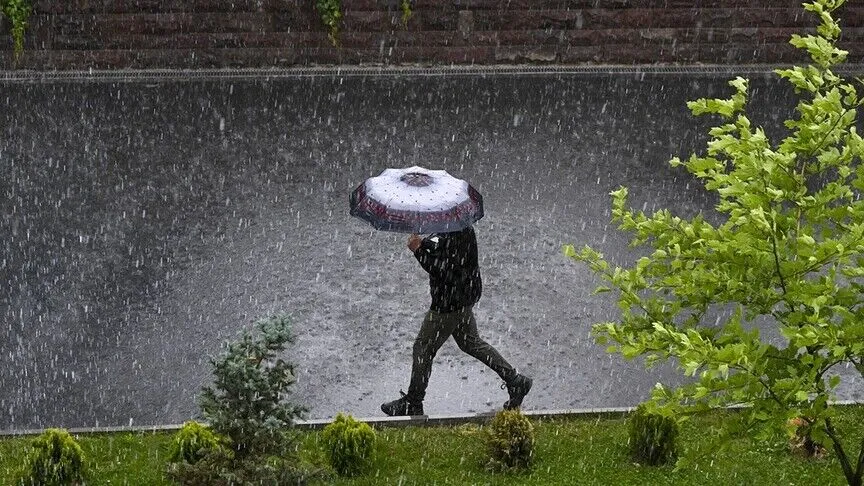 Meteoroloji'den sağanak uyarısı: İstanbul'da yağış artacak