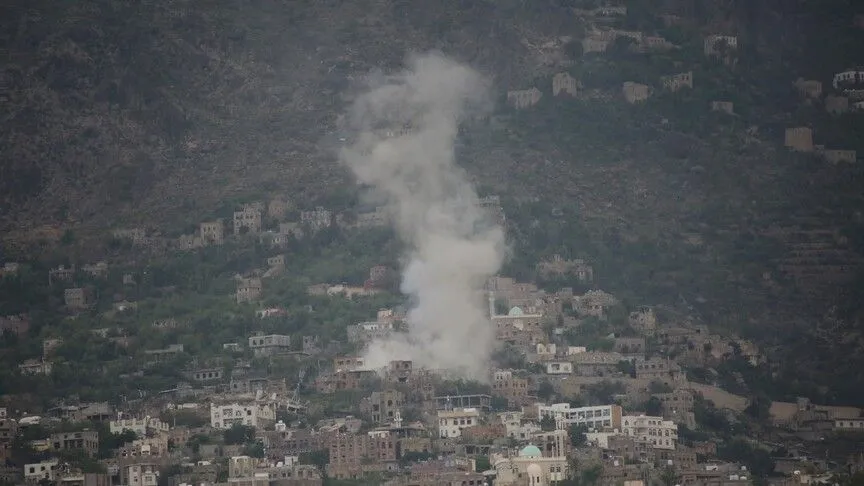 Yemen'de Husilerden Taiz'e bombardıman: 3 sivil hayatını kaybetti