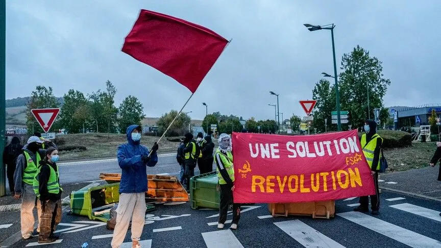 Fransa'da hayat pahalılığı protestosu: 500 noktada eylem