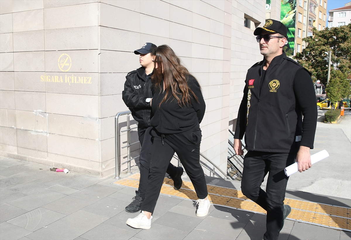 Eskişehir'de bıçakla yaralanan kişi yaşamını yitirdi