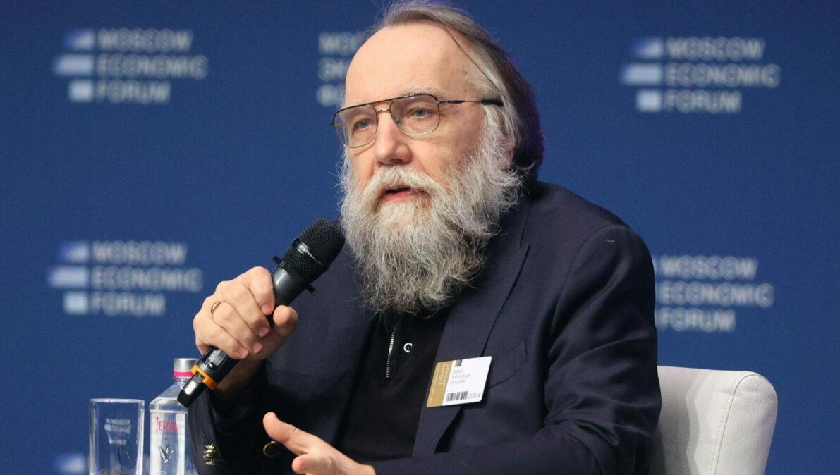 Aleksandr Dugin kimdir? Hayatı, kitapları ve siyasi görüşleri