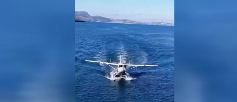 Bodrum’da 28 sporcu elektrikli sörf tahtalarıyla yarıştı