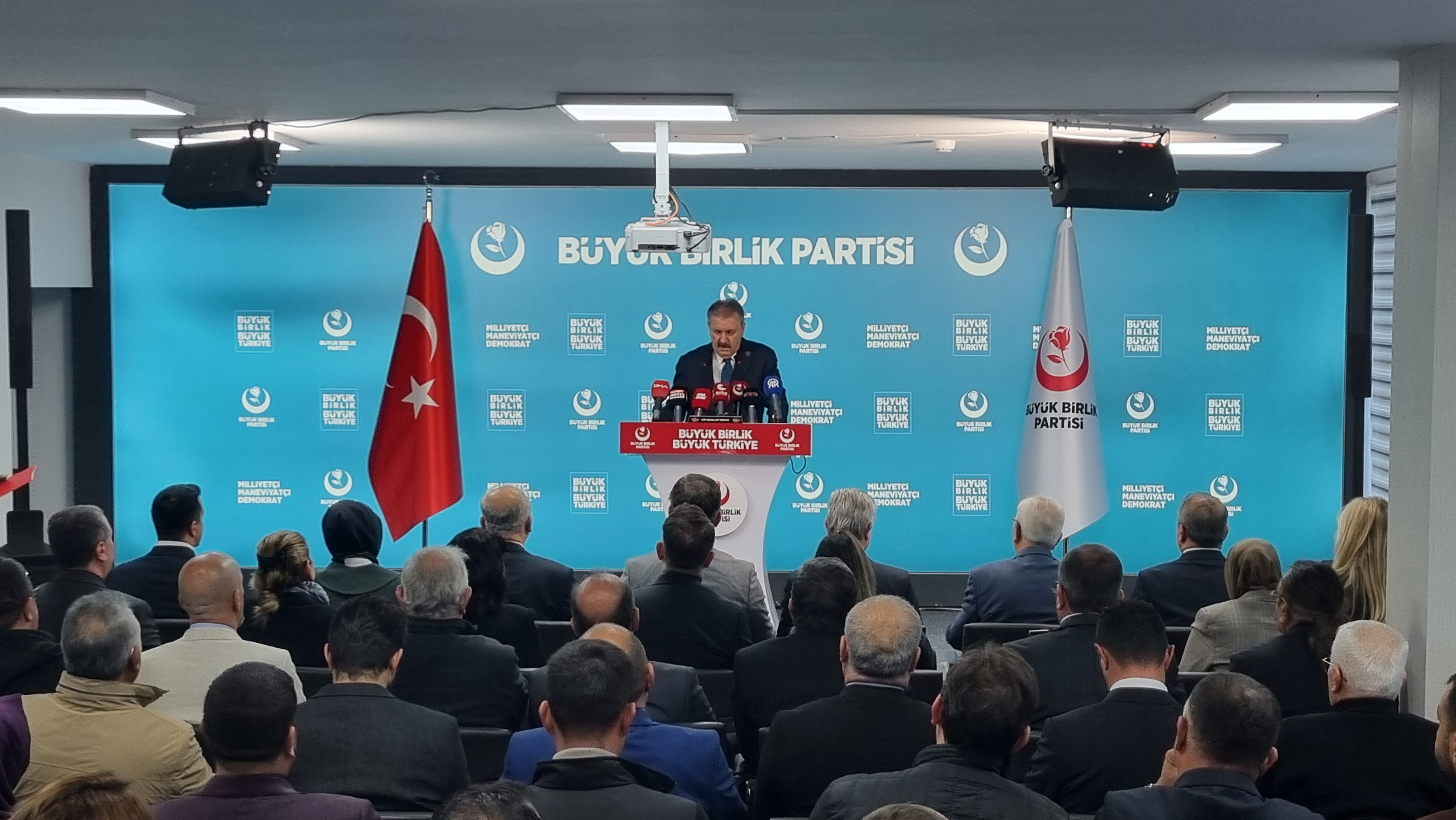 BBP lider Destici'den Libya'ya destek, Mekke'ye şerh!